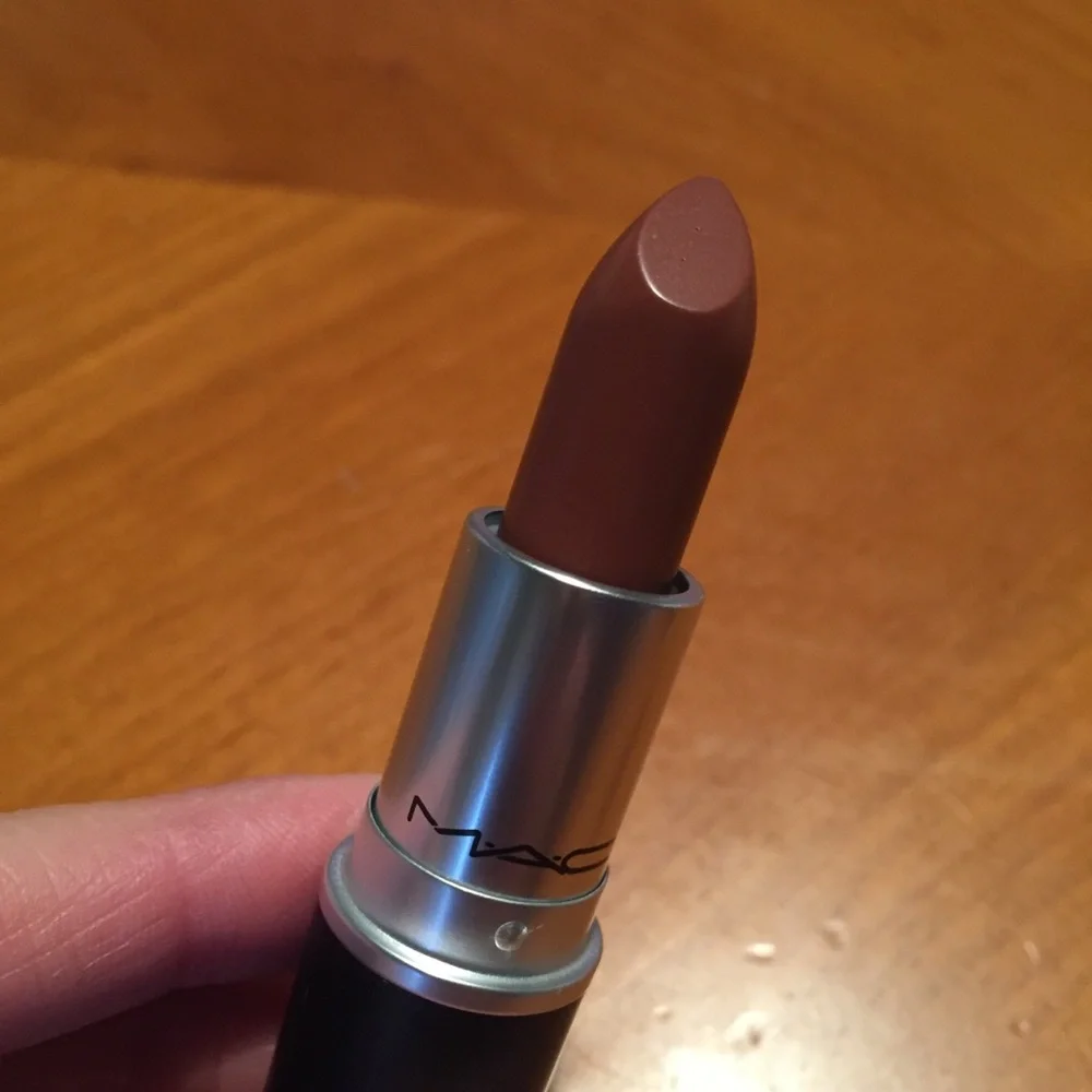 MAC Matte Lipstick Whirl